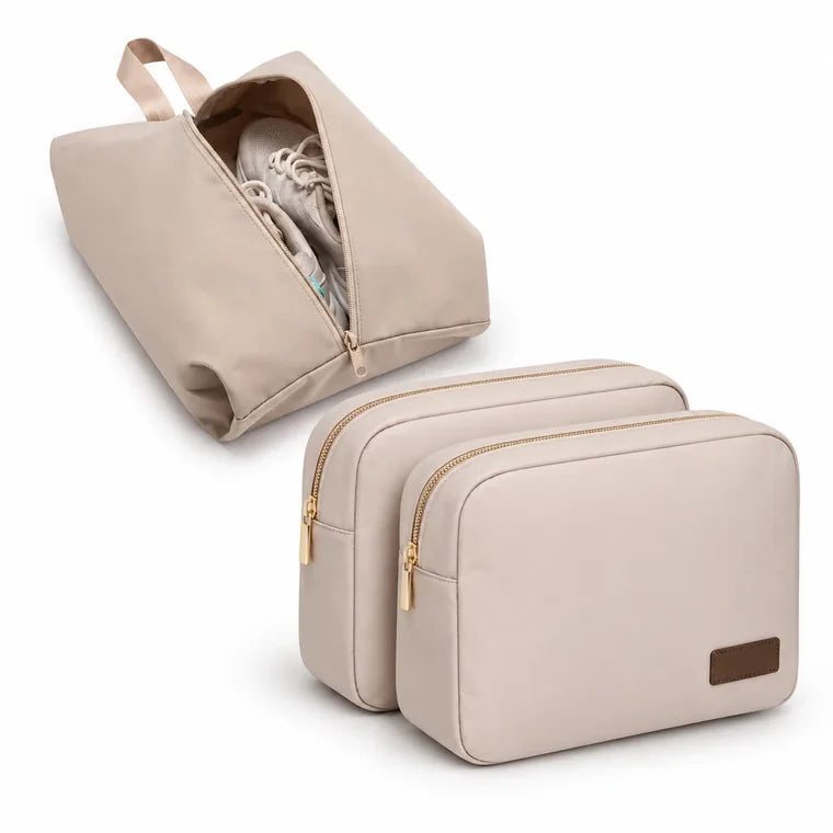 Kit assorti Blottia : un sac à chaussures beige et deux pochettes de rangement beige à zips dorés